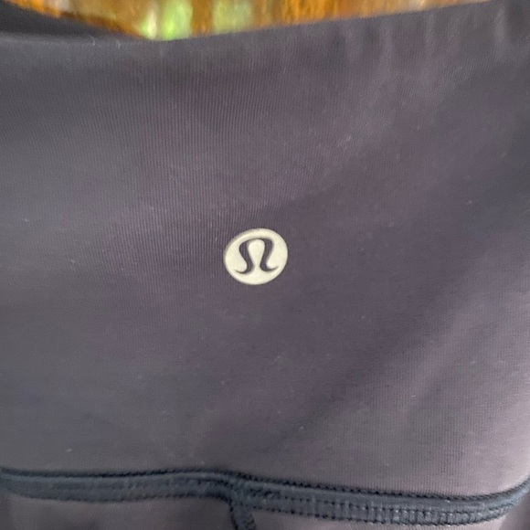 Lululemon Navy Blue Capri size 6 - Picture 9 of 12